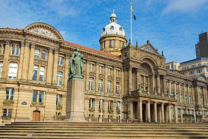 Piața Victoria și centrul orașului Birmingham