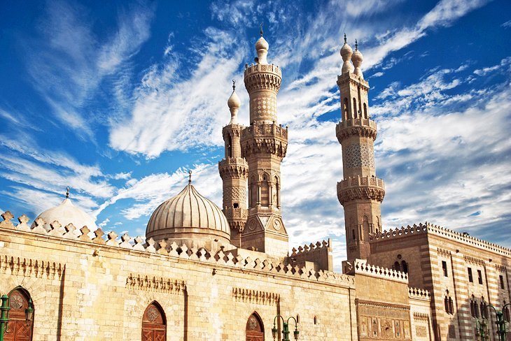 Admirați Moscheea Al-Azhar
