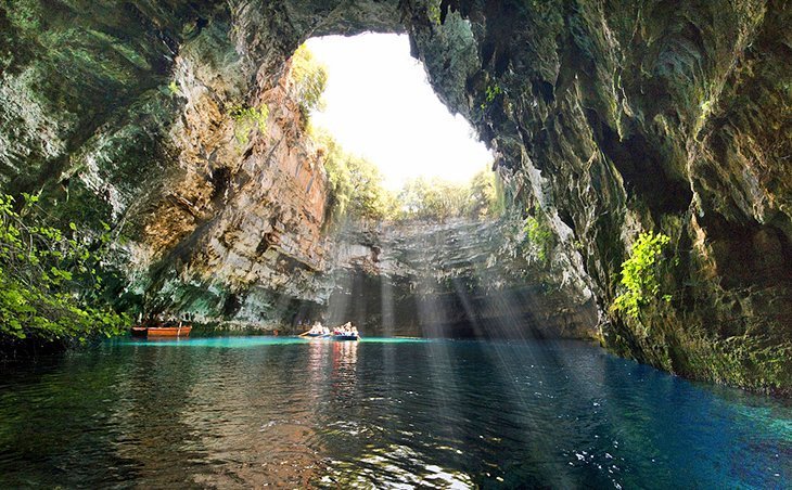 Peștera și Lacul Melissani