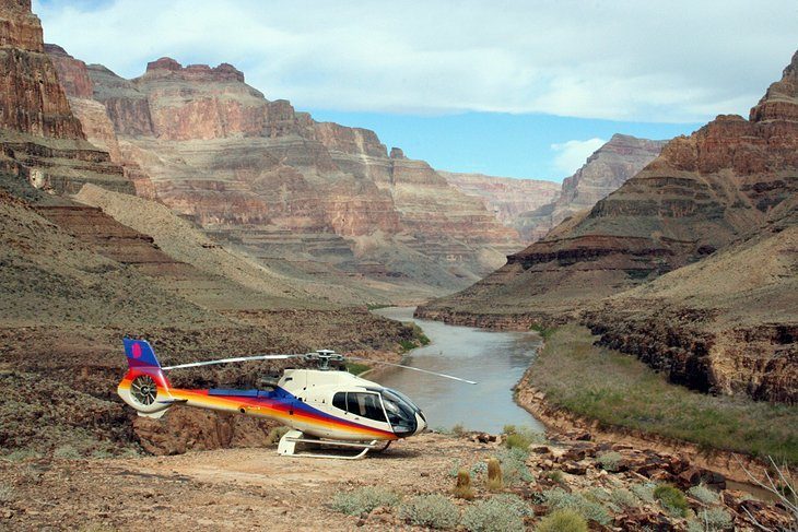 Plimbări cu elicopterul peste Las Vegas și Marele Canion