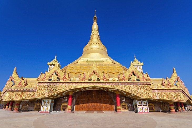 Meditează la Pagoda Globală Vipassana