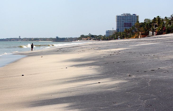 Bucurați-vă de o vacanță la plajă la Playa Coronado