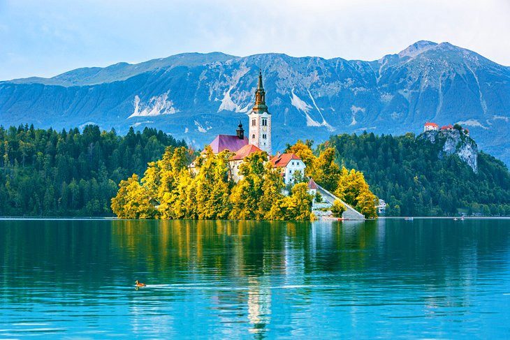 Faceți o excursie de o zi la Lacul Bled și Ljubljana