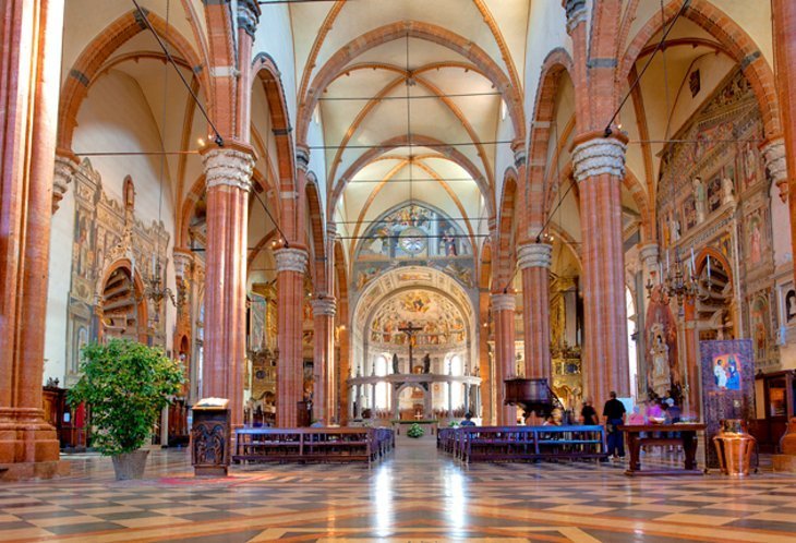 Duomo di Santa Maria Matricolare (Catedrala)
