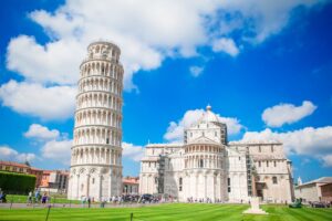 Zboruri Bucuresti – Pisa, Italia – Aprilie 2021 – preturi de la 40 EUR (dus – intors)