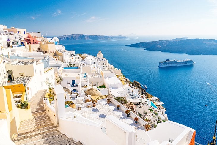 Vacanta in Santorini, Grecia, doar 175 euro (zbor + cazare 5 nopti)!!!