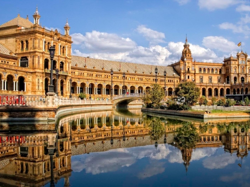 Weekend prelungit in Sevilla, Spania!! doar 92 euro (zbor si cazare 3 nopti)