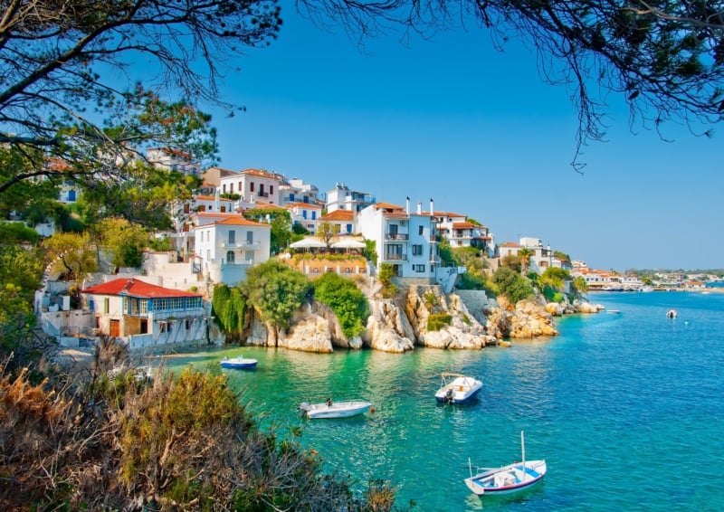 O saptamana de VARA in Skiathos, Grecia – DOAR 189 euro (zbor si cazare 5 nopti)