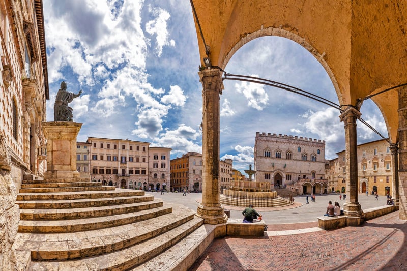 Vacanta in Perugia (Italia), doar 100  euro (zbor si cazare 4 nopti)