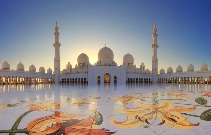 PLIN SEZON! City break in Abu Dhabi – 185 euro (include zbor si cazare 3 nopti)