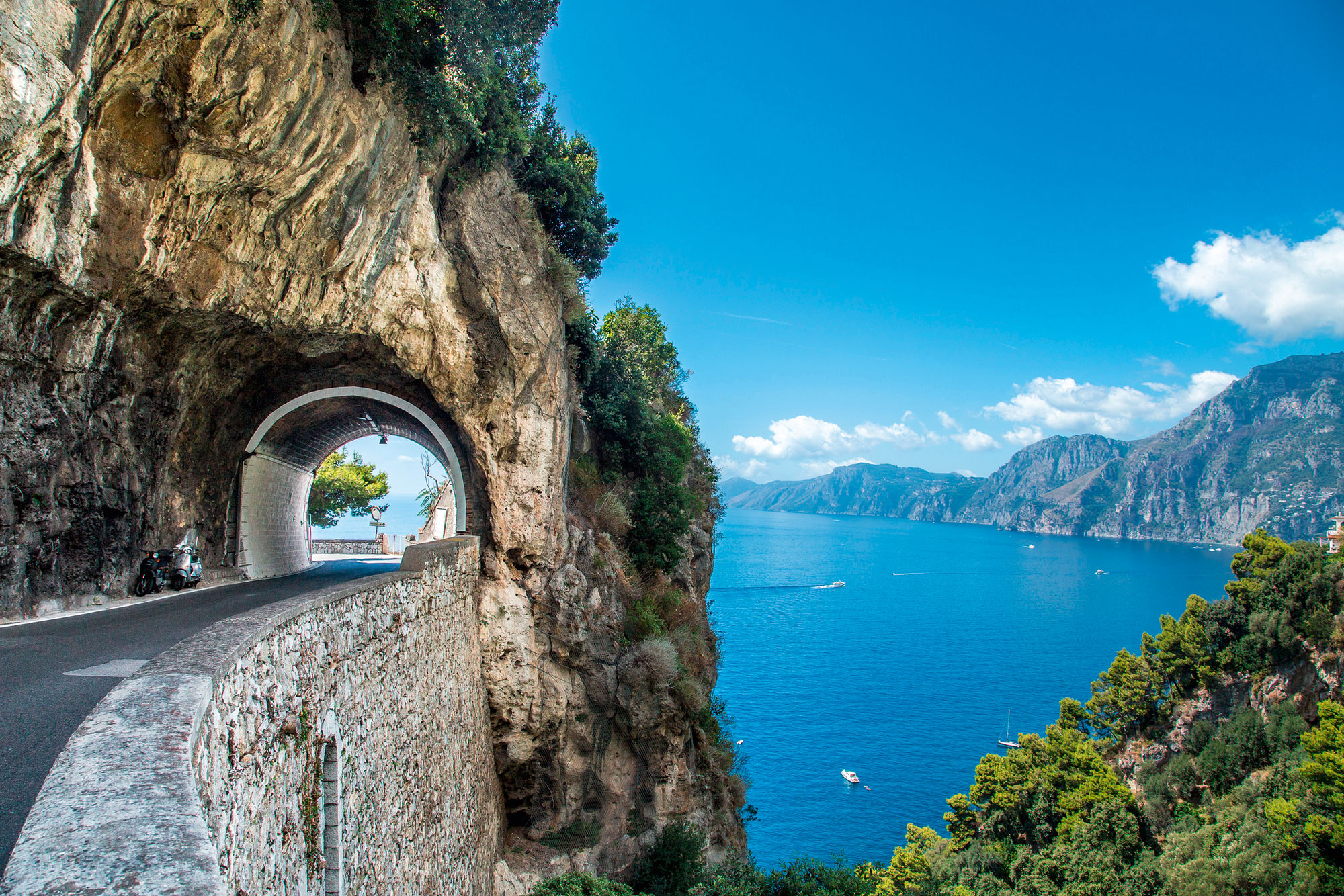 Vacanta pe Coasta Amalfi – 147 euro (zbor si cazare 4 nopti)!