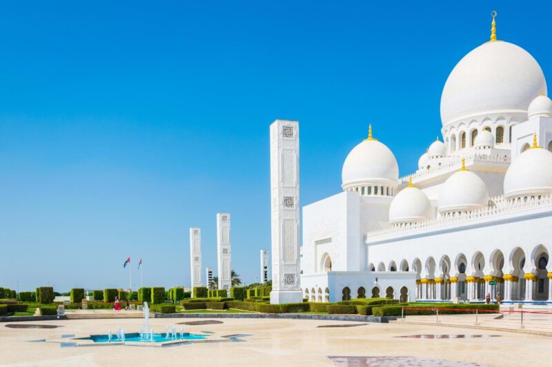 6 nopti in Abu Dhabi – doar 269 euro (include zbor si cazare)