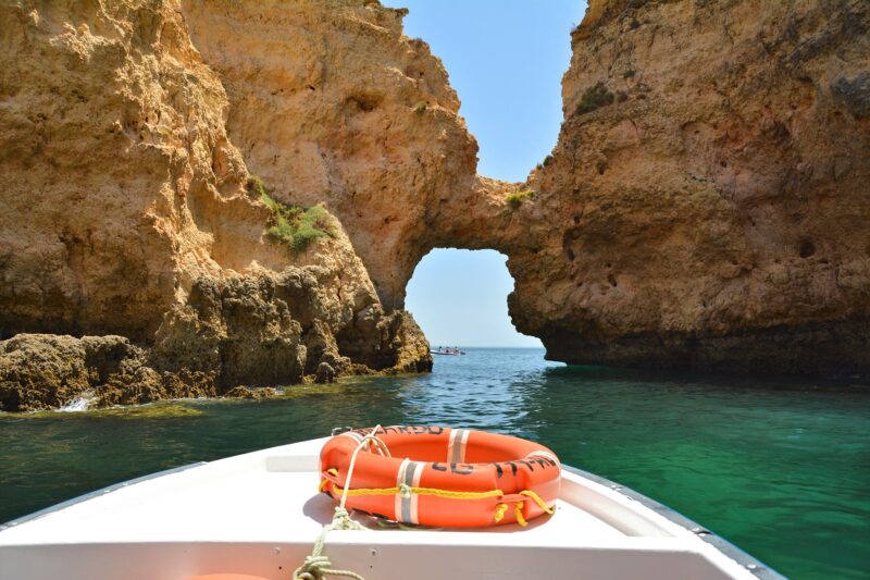 SUPER PRET!! Vacanta in minunatul Algarve, Portugalia – 179 euro (zbor + cazare) – cunoscut pentru plaje exotice
