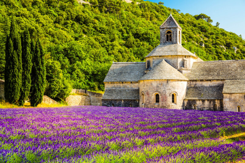 Marsilia si satele pitoresti din Provence – 171 euro (zbor si cazare 3 nopti)
