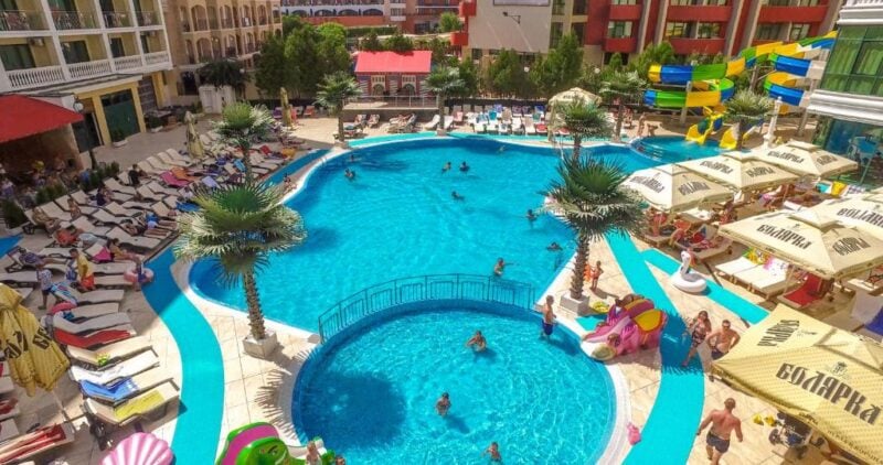 Hotel in SUNNY BEACH 5* cu piscina si TOATE MESELE INCLUSE