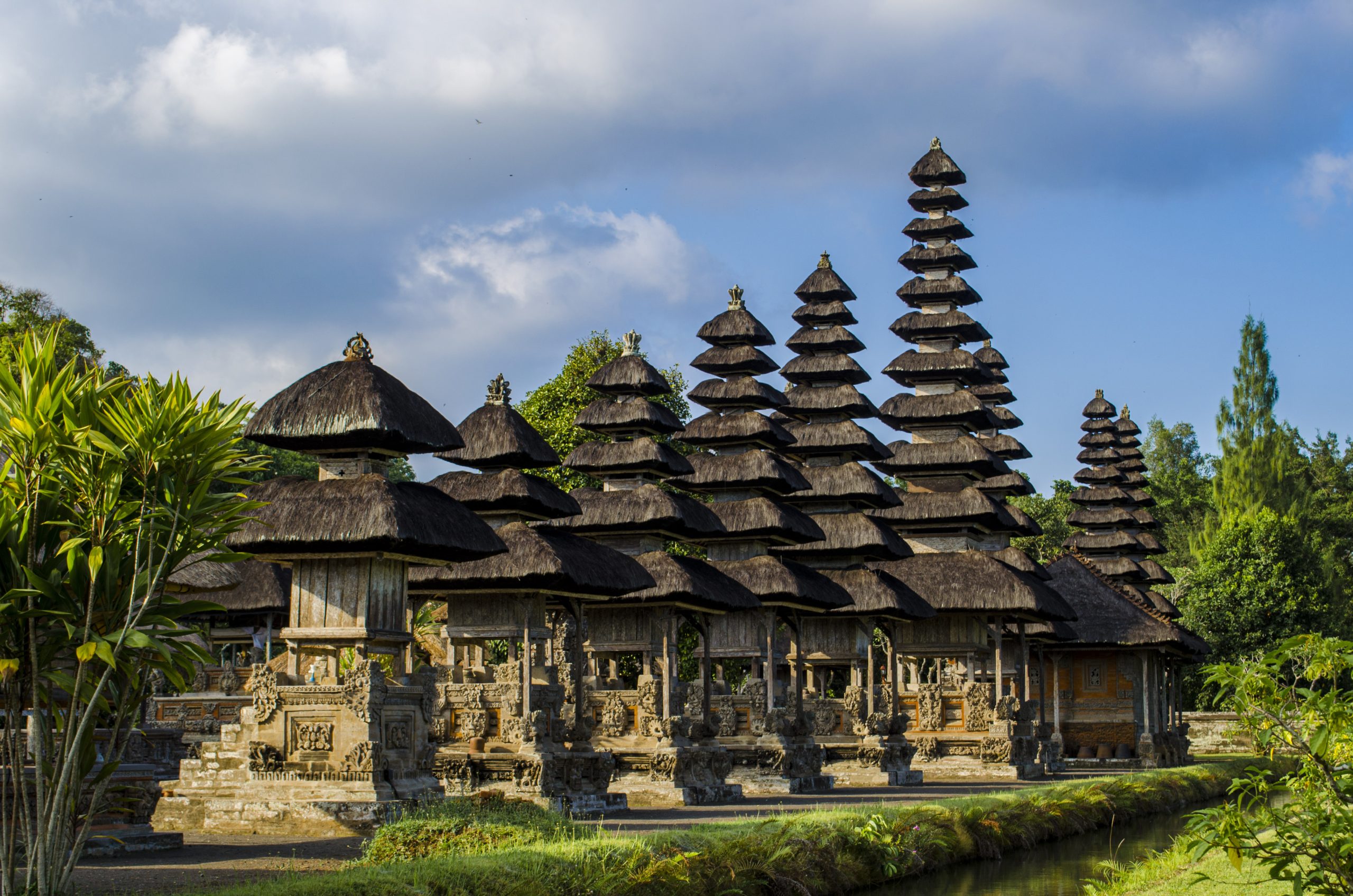 Zboruri EMIRATES spre Bali, Indonezia de la 1065 euro dus-intors, cu bagaj de cala inclus