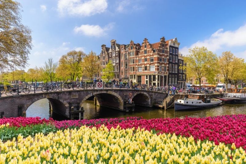 Weekend prelungit in AMSTERDAM – 336 euro (zbor si cazare)