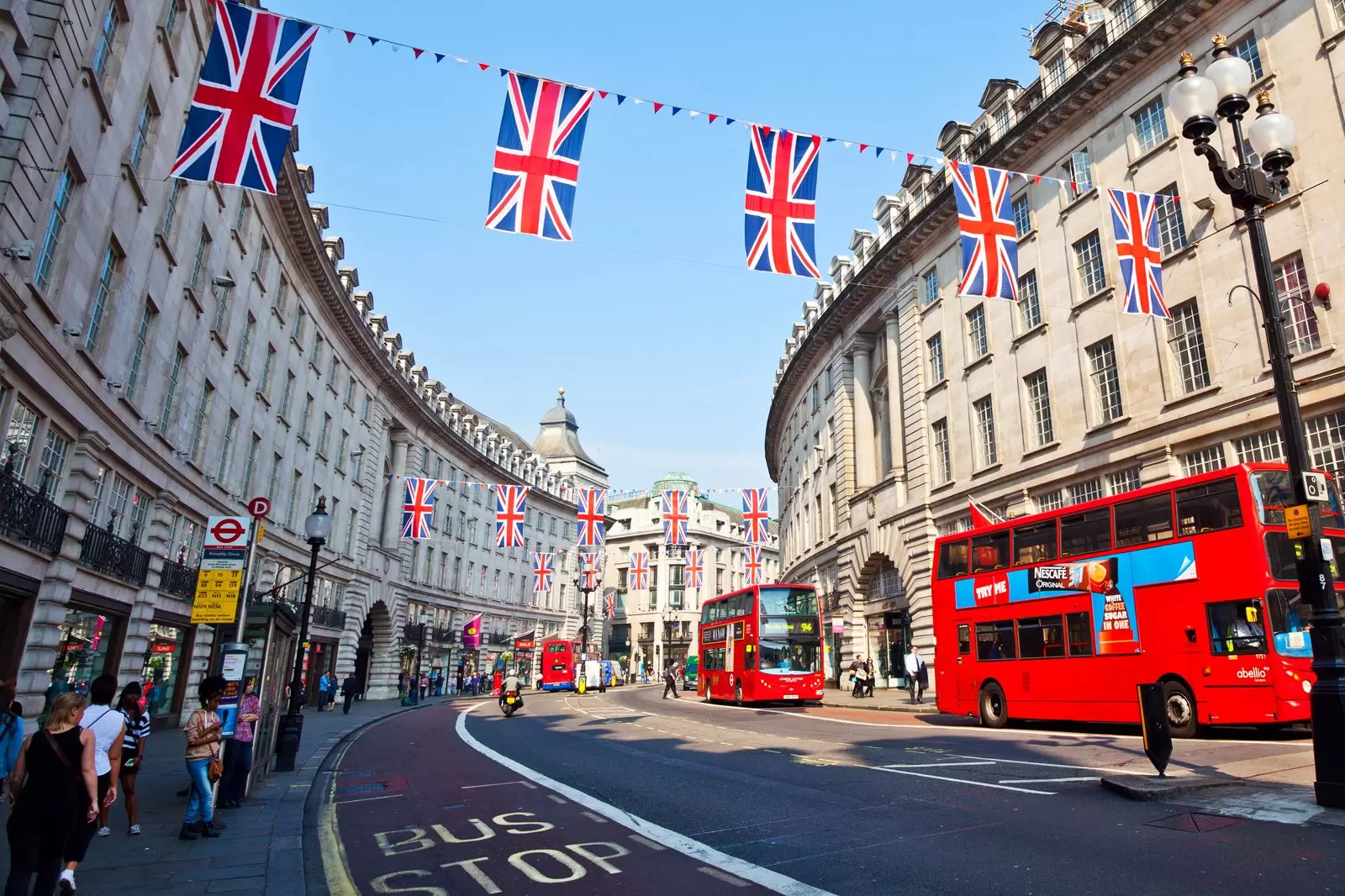 Zboruri ieftine spre Londra de la 47 euro dus-intors