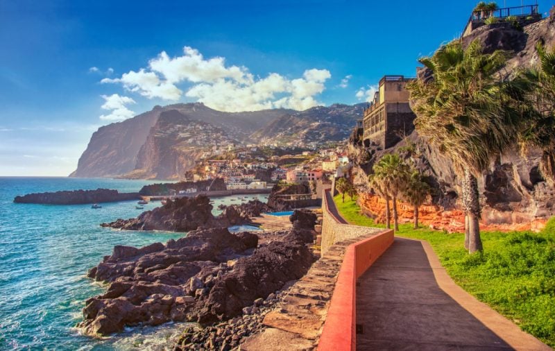 CEL MAI MIC PRET! O saptamana in Madeira, insula primaverii eterne – 383 euro (zbor + cazare)