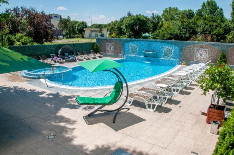 #ROMANIA! Hotel 4* pe litoralul ROMANESC cu PISCINA si nota 8.8/10!!