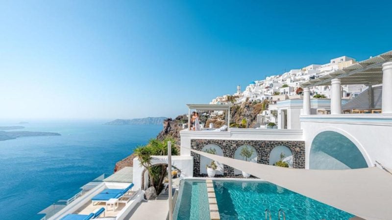 ULTIMELE PERIOADE! Vacanta in Santorini – DOAR 215 euro (include zbor + cazare 5 nopti)