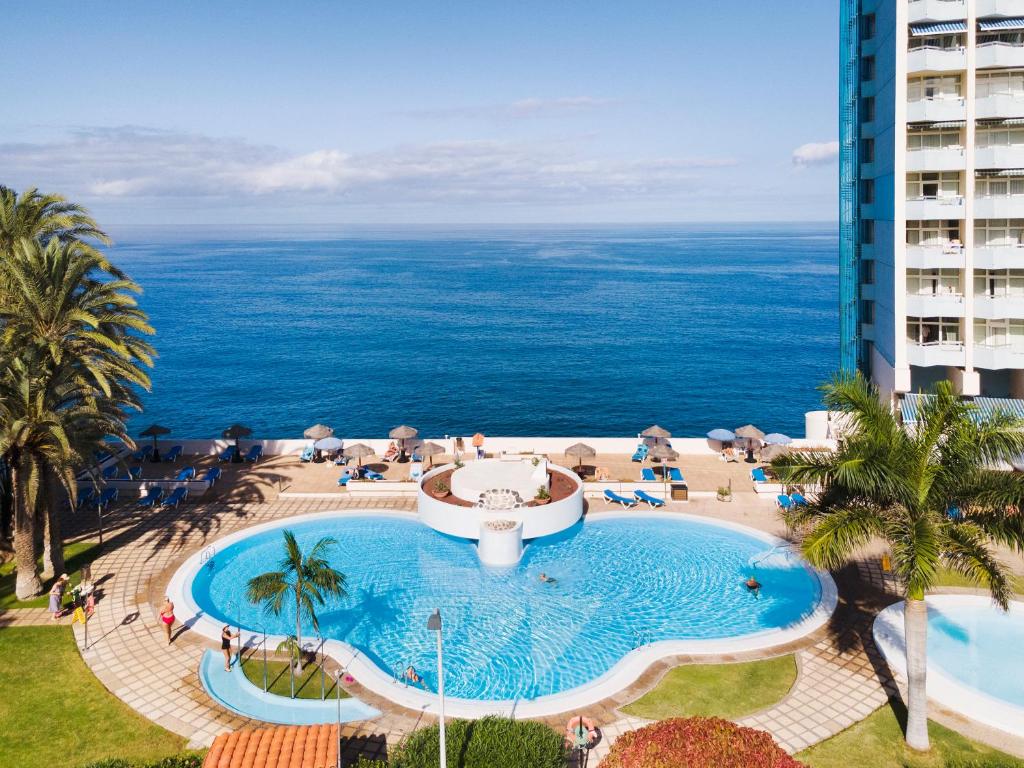 Hotel 4* in Tenerife cu piscina in aer liber la doar 38 euro/persoana pe noapte