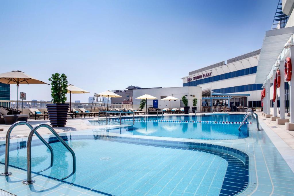 Hotel 5* in DUBAI cu piscina in aer liber la doar 28 euro/persoana/noapte