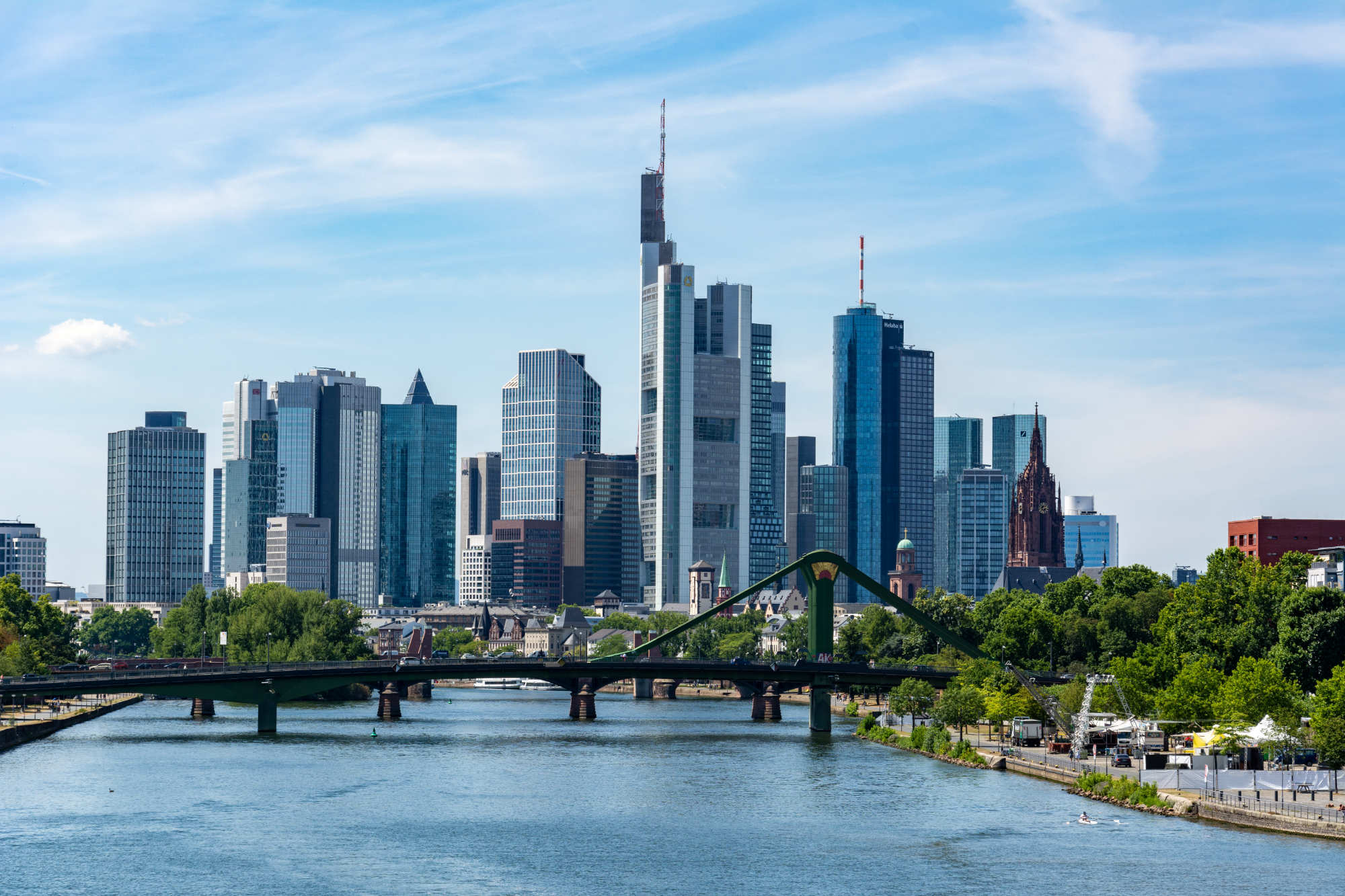 City break in Frankfurt – 220 euro (zbor + cazare 3 nopti)!