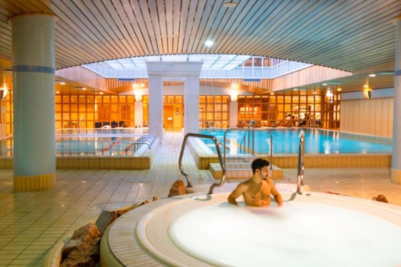 CRACIUN! Hotel 4* cu piscina si jacuzzi in Budapesta la 58 euro/persoana/noapte