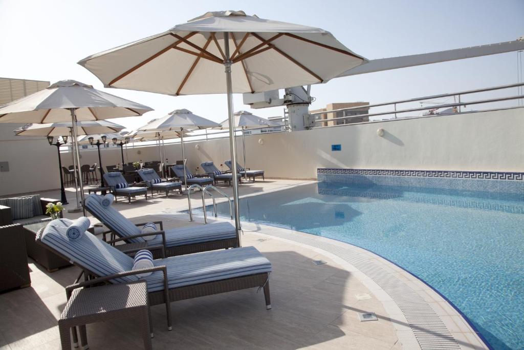 Hotel 4* in DUBAI cu piscina la doar 48 euro/persoana/noapte