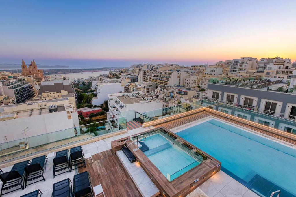 Hotel 4* in Malta cu piscina interioara doar 28 euro/persoana/noapte