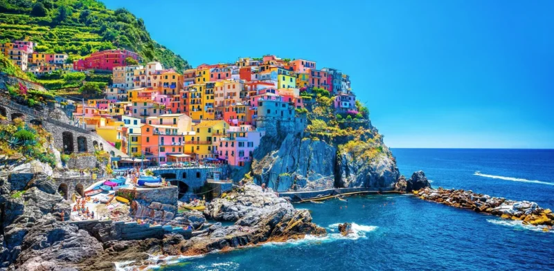 Vacanta in Genova si Cinque Terre – 215 euro (include zbor si cazare 5 nopti)