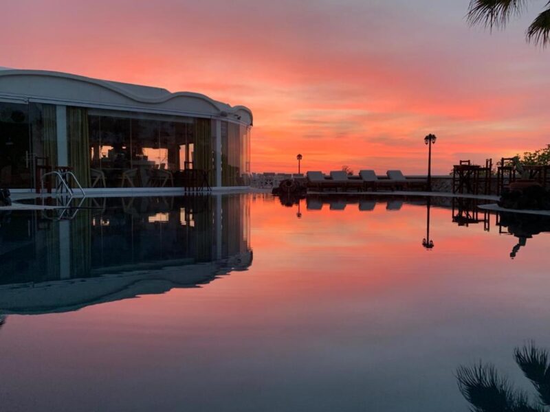 Hotel 4* in Santorini 44 euro/persoana/noapte nota 9.5 pe booking