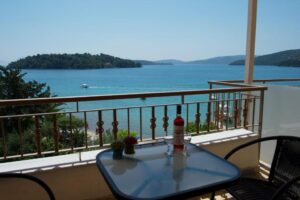 Vacanta in Lefkada – Studio cu vedere la mare si cascade la 5 minute