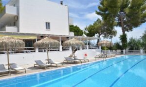 Hotel cu mic dejun inclus si piscina in IULIE pe insula KOS, Grecia – 40 euro/pers