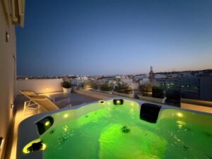 Departe de aglomeratie, aproape de plaja –  C’est La Vie Boutik Swieqi