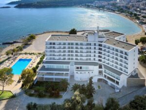 O saptamana lunga in Kavala? Hotel Lucy te asteapta 8 nopti cu vedere la mare