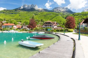 Doua orase, o vacanta! Lyon si Annecy – 161 euro (zbor si cazare 5 nopti)