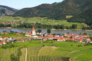 Vacanta pe Valea Wachau, Austria castele pe Dunare si degustari de vinuri – 208 euro (zbor+cazare)